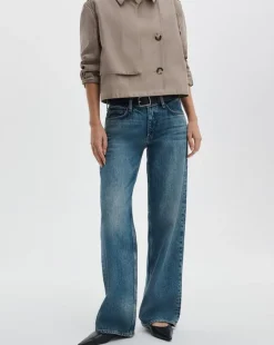 Cam Relaxed Straight Jean