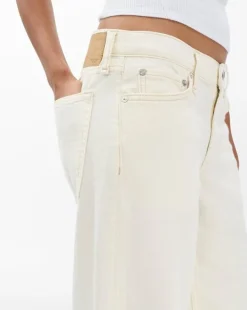 Cam Relaxed Straight Jean