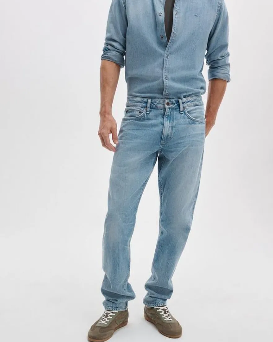 Fit 3 Athletic Jeans