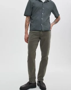 Fit 3 Athletic Jeans