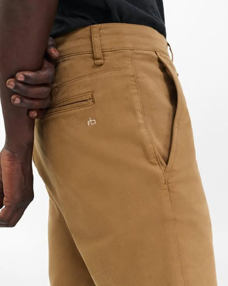 Fit 2 Slim Chinos