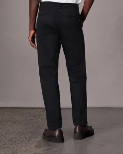 Standard Chino Pant