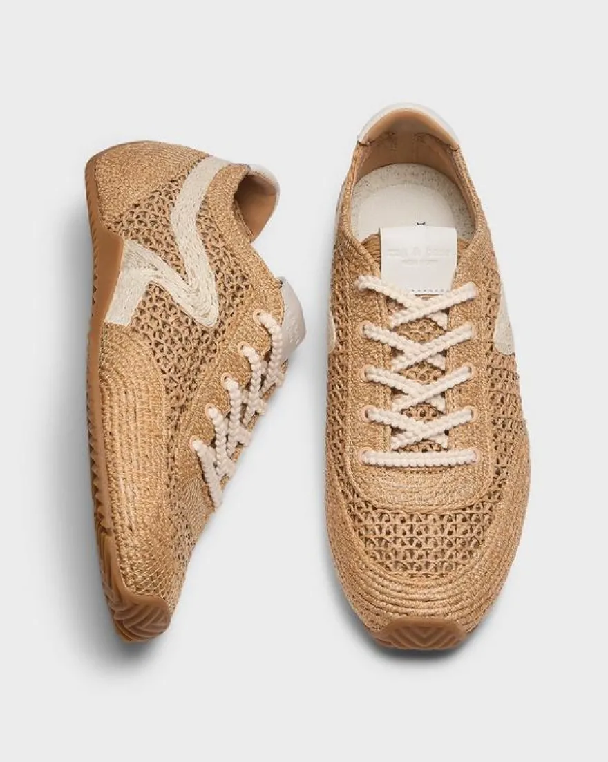 Ultra Slim Retro Runner Sneaker